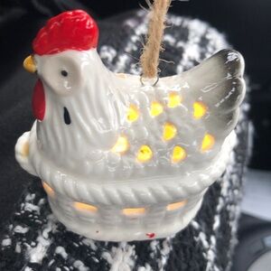 ❤️White porcelain Chicken in Basket Light up Ornament✨NWT